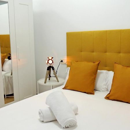 Casa Aurea-Apartamento Zona Antigua,Parking Y Wifi By Delabra Apartments Oviedo Esterno foto
